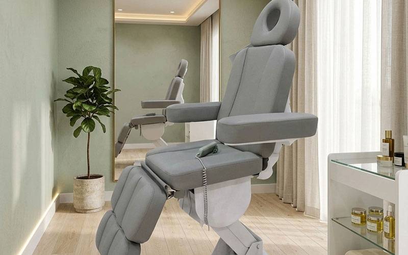 Can a High-Precision Dermatology Chair in Delhi Turn Treatments into Relaxing Experiences?